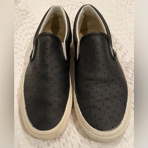 Men’s black vans slip one